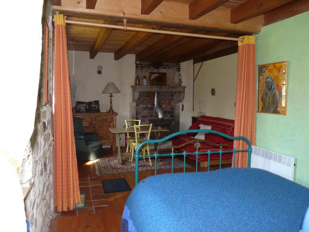 Le Trot'In Chair Bed & Breakfast Martigny-le-Comte Ruang foto