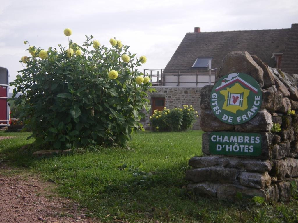 Le Trot'In Chair Bed & Breakfast Martigny-le-Comte Bagian luar foto